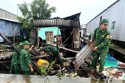 Cà Mau: Đồn Biên Phòng Đất Mũi giúp dân khắc phục hậu quả thiên tai