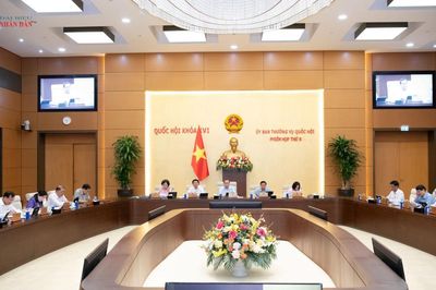 Hoàn thiện khung pháp lý quản trị biển hiện đại