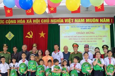 Tết Trung thu đến với trẻ khuyết tật Quảng Ngãi