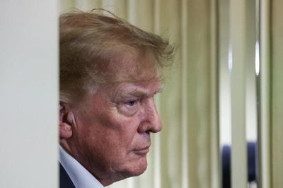 Mỹ-Iran đàm phán trực tiếp, Tổng thống Donald Trump nói hiệu quả song vẫn cảnh báo một hành động