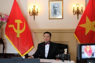 Nhiệm kỳ 'ngoại giao trực tuyến' của Đại sứ Phạm Cao Phong tại Canada