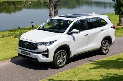 Cập nhật bảng giá lăn bánh xe Toyota Innova Cross tháng 9/2026 mới nhất