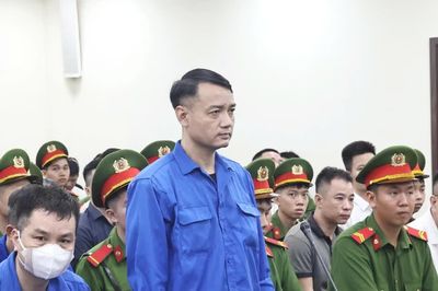 Chủ doanh nghiệp chi tiền tỉ hối lộ cựu chi cục trưởng an toàn vệ sinh thực phẩm