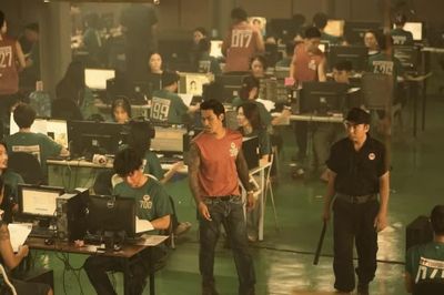 Phim 'Trại buôn người' lập kỷ lục với hơn 10.000 diễn viên và thành viên