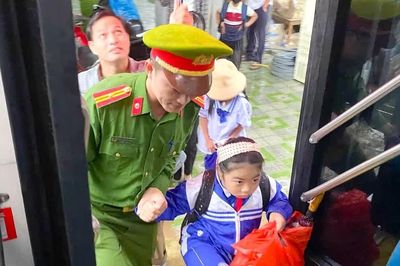 Vụ phản đối sau sáp nhập, 129 em vẫn chưa đến trường sau 3 tuần học