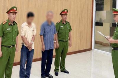 Khởi tố 3 vụ đổ trái phép hơn 6.000 tấn chất thải