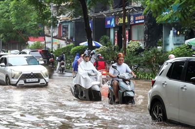 Hà Nội đã bớt ngập, nhưng còn nhiều việc phải làm
