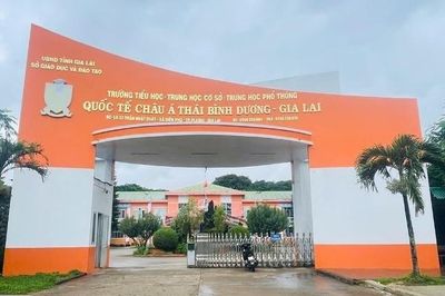 Phụ huynh phản ánh con phải chuyển trường sau một tuần nhập học, nhà trường nói gì?