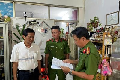 Khởi tố, bắt tạm giam bị can Làm giả, sử dụng tài liệu giả của cơ quan, tổ chức