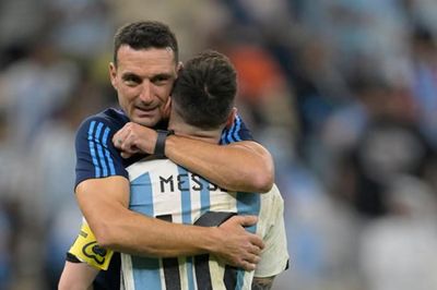 Các cầu thủ Argentina kêu gọi Scaloni ở lại tiếp tục dẫn dắt đội tuyển