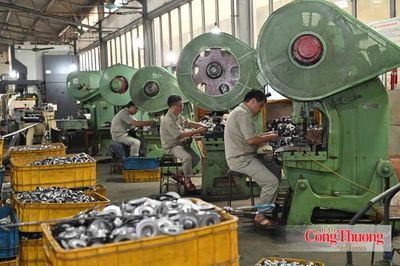 Thương hiệu quốc gia mở đường nâng vị thế hàng Việt