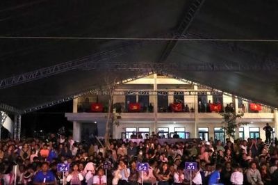 'Vầng trăng chiến sĩ' thắp sáng ước mơ trẻ em vùng biên Đà Nẵng