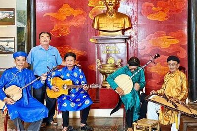 Giữ nghề thuốc, giữ nghề đờn