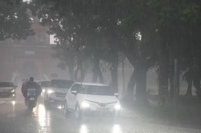 Khu vực từ Huế đến Đà Nẵng, Quảng Ngãi đến Đắk Lắk có mưa to, cục bộ có nơi trên 250mm