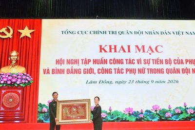 Nâng cao hiệu quả công tác phụ nữ trong quân đội