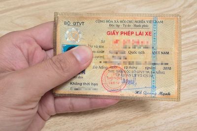 Đà Nẵng khuyến khích đổi GPLX mô tô từ giấy sang vật liệu PET