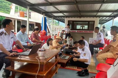 Xử phạt hàng trăm phương tiện, cảng bến vi phạm quy định ATGT đường thủy