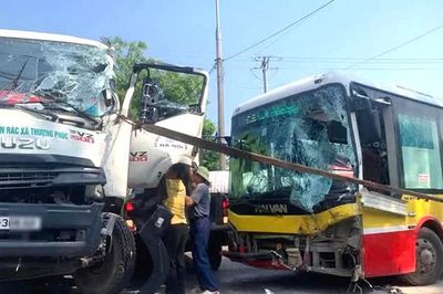 Hà Nội: Siết an toàn giao thông đối với hoạt động xe buýt sau 2 vụ tai nạn