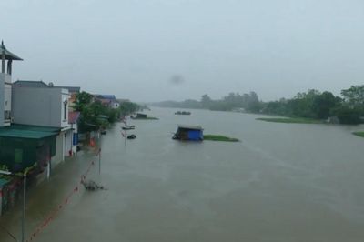 Nghiên cứu xây dựng hồ chứa lớn để hạn chế lũ rừng ngang