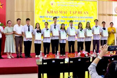 Quảng Ninh tập huấn đội tuyển học sinh giỏi, tiếp tục nâng cao giáo dục mũi nhọn