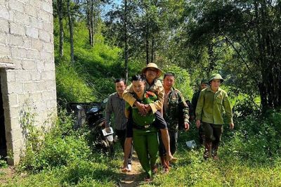 Hơn 100 người xuyên đêm tìm người đàn ông đi lạc trong rừng, vị trí tìm thấy nạn nhân gây bất ngờ