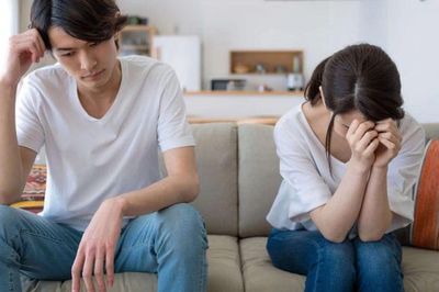 Chê vợ xuống sắc sau sinh, ly hôn cưới người tình xinh đẹp: Người đàn ông cay đắng khi cô vợ mới đẻ con xong còn ngán ngẩm hơn