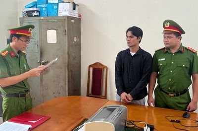 Phú Thọ: Khởi tố nhân viên giao hàng chiếm đoạt hơn 31 triệu đồng tiền COD