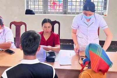 Hàng trăm người dân khó khăn ở Nam Ka được khám bệnh, cấp thuốc miễn phí