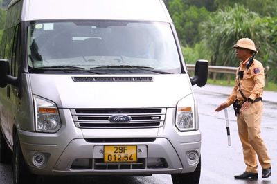 Không dừng xe vẫn 'bắt' được vi phạm tốc độ trên tuyến Hòa Lạc - Hòa Bình