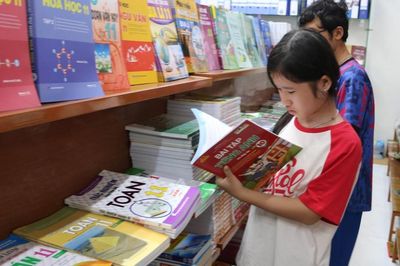 Thủ tướng Chính phủ chỉ đạo giải quyết dứt điểm việc thiếu sách giáo khoa