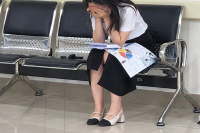 Cô gái 23 tuổi chết lặng khi nhận kết quả ung thư