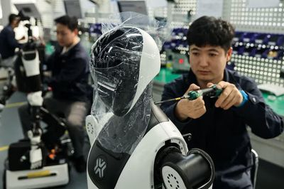 Mỹ thắng ở chip, Trung Quốc có lợi thế khác trong cuộc đua AI
