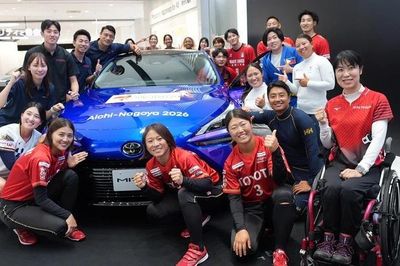 Xe chạy hydro của Toyota làm nhiệm vụ dẫn đoàn ở ASIAD