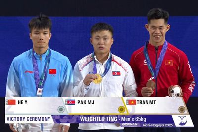 Huy chương đầu tiên của cử tạ Việt Nam ở ASIAD sau 8 năm