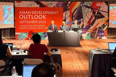 GDP được dự báo tăng 7,8%, vì sao ADB vẫn cảnh báo rủi ro tín dụng?