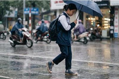 Ba đôi giày đều ướt và bức thư khiến học trò nhẹ nhõm