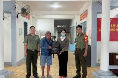 Vĩnh Long: Nhiều trường hợp nhặt được của rơi, trả cho người mất