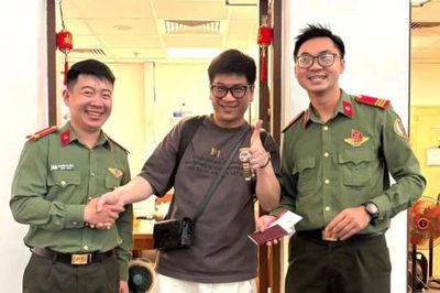 Khách Trung Quốc bỏ quên đồng hồ Rolex hơn 55.000 USD tại sân bay Đà Nẵng