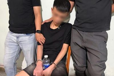 Bắt đối tượng cất giấu 13.666 viên ma túy dạng 'kẹo' để bán kiếm lời
