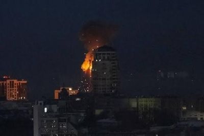 Kiev hứng 'mưa' tên lửa từ Nga, ông Zelensky kêu gọi Mỹ gia tăng sức ép