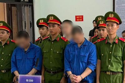 Ba bị cáo lĩnh hơn 51 năm tù vì ma túy