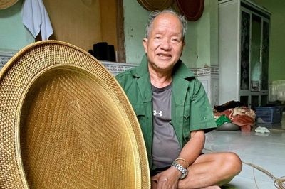 Nghệ nhân 84 tuổi giữ nghề đan lát của đồng bào Cơ Tu