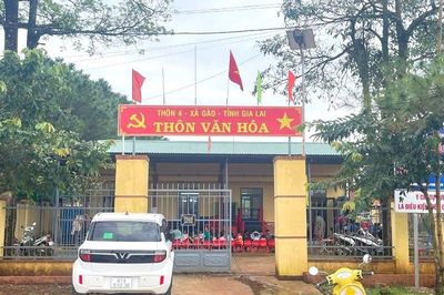 Học 'ké' ở nhà văn hóa thôn, nhiều phụ huynh cho trẻ nghỉ học chờ trường mới