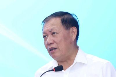 Thứ trưởng Bộ Y tế kể chuyện ám ảnh về cô gái 18 tuổi đã có 5 con