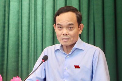 Bí thư Trần Lưu Quang: TPHCM không cấm xe xăng, ưu tiên giao thông công cộng