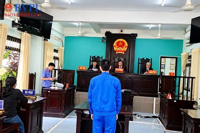 Viện trưởng VKSND khu vực 13, tỉnh Lâm Đồng trực tiếp thực hành quyền công tố