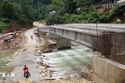 Nghệ An gấp rút khôi phục đường công vụ sau gần nửa tháng cô lập