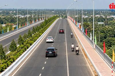 Mở lại giao lộ Quốc lộ 13 dẫn vào cầu Phú Long để giảm ùn tắc giao thông