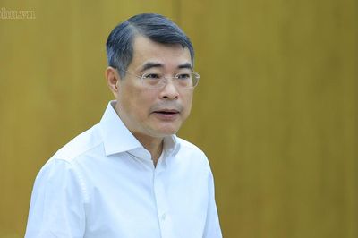 Thủ tướng: Lương, chế độ chính sách với cán bộ không thể cào bằng