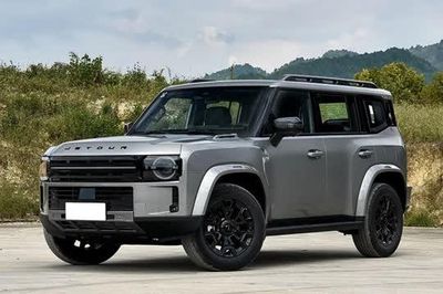 SUV địa hình công suất 782 mã lực, giá gần 600 triệu đồng
